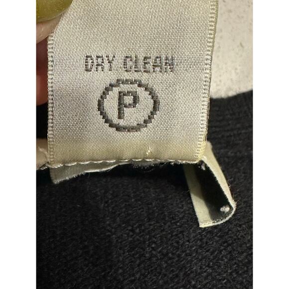 Neiman Marcus Vtg Cashmere Cardigan Button Front Black L
Feminine Old Money - Picture 6 of 14